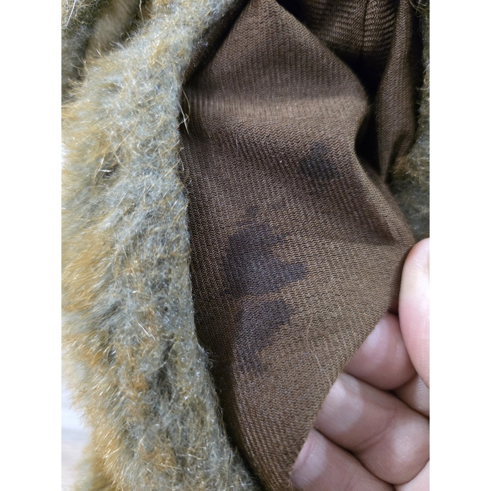 FOLKMANIS Sitting Dog Hand Puppet, 13.5", Chocolate Lab, Realistic Faux Fur - Picture 5 of 8
